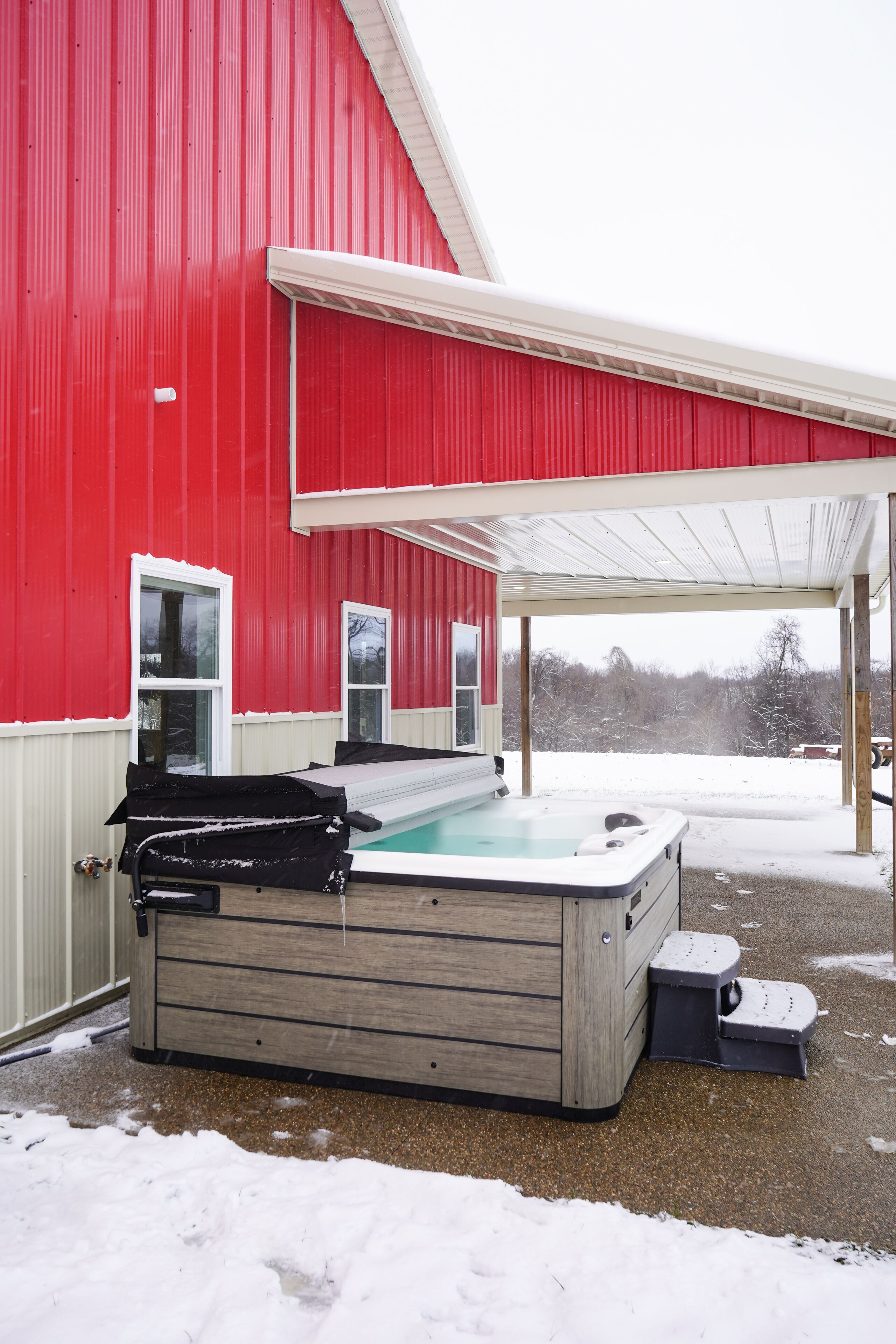 Tina de hidromasaje al aire libre