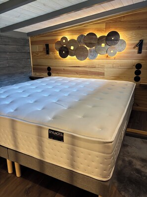 1 bedroom, iron/ironing board, free WiFi, bed sheets - Tiny House LE Chalet (Échenoz-la-Méline)