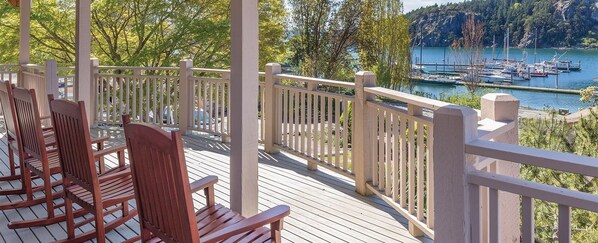 Property grounds - Sports!! Hiking trails, beach access, kayaking, bike riding, boating, fishing!! (Deer Harbor)