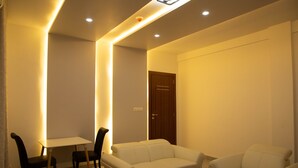 Cobertura superluxo | Roupas de cama premium, edredons de pluma, escrivaninha