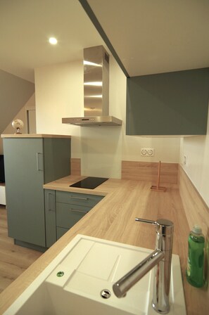 Fridge, microwave, oven, stovetop - Le Bateau Bleu, Appartement Avec vue mer (Criel-sur-Mer)