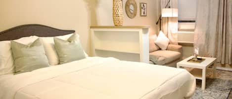 1 dormitorio, tabla de planchar con plancha, wifi y ropa de cama