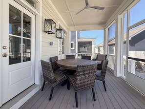 Outdoor dining - Wave Haven @ Cape Charles, a new house near a private beach & nature preserve. (Cape Charles)
