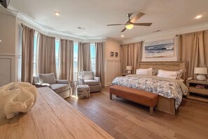 3 bedrooms, desk, iron/ironing board, travel crib