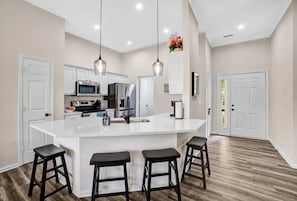 Private kitchen - Modern Monroe Home, Close to CLT (Monroe)