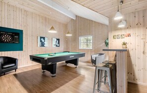 Games room - Lovely home in Blåvand with kitchen (Blåvand)