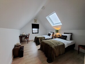 3 Schlafzimmer, Bügeleisen/Bügelbrett, WLAN, Bettwäsche