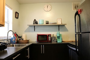 Micro-ondes, four, plaque de cuisson