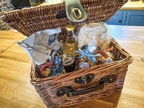 Unclassified image, 5 of 21, button