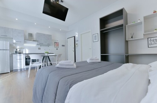 Taron House Bologna [station-center-fiera]