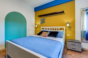 3 bedrooms, desk, iron/ironing board, travel crib - BDC - The Perfect Mix (Roma)