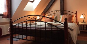 Deluxe Double Room, 1 King Bed | WiFi (free) - Penzion Albatros (Cesky Krumlov)