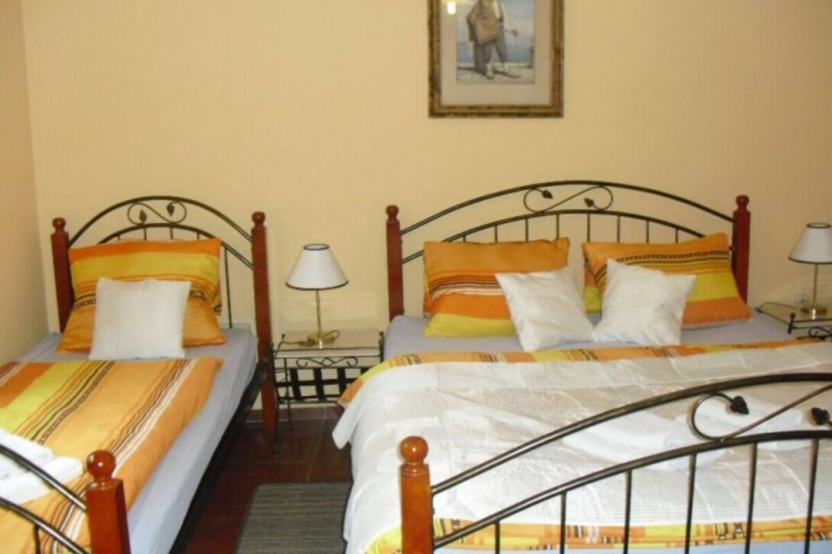 Deluxe Double Room, 1 King Bed | Free WiFi