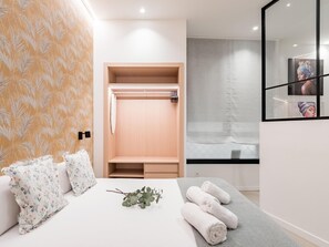 1 chambre, fer et planche à repasser, accès à Internet, literie fournie