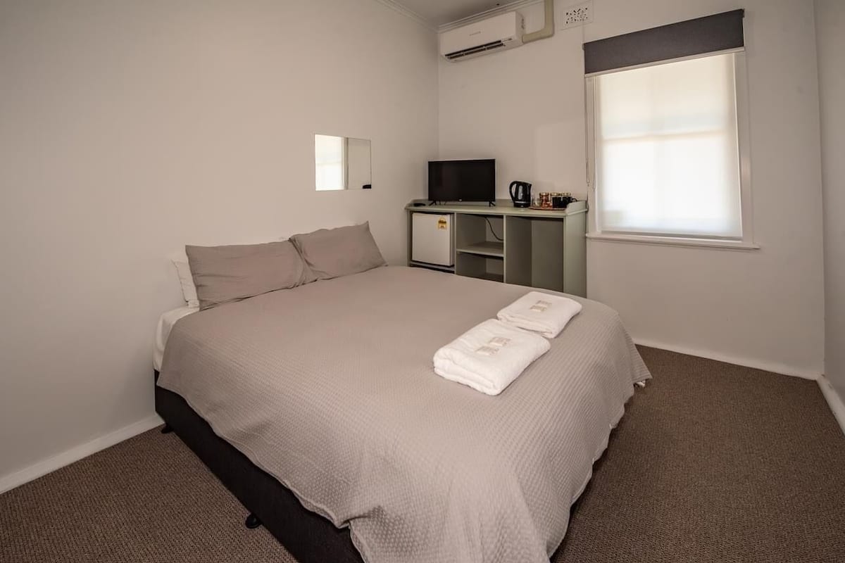 Ropa de cama de alta calidad, wifi gratis y ropa de cama