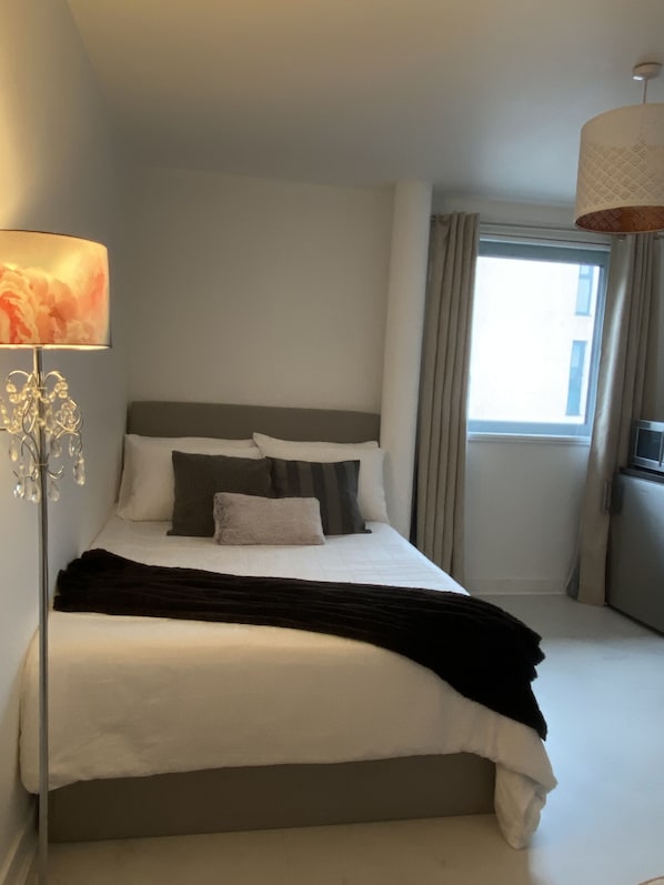 1 chambre, bureau, Wi-Fi, literie fournie