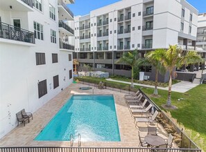 Et oppvarmet basseng