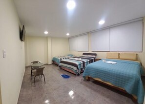 尊爵三人房 | 義大利 Frette 床單、高級寢具、羽絨被、舒適加層