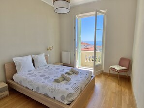 2 bedrooms, iron/ironing board, free WiFi, bed sheets