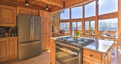Lodge w/ Indoor Pool along Devil's Lake Park!
