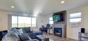 Smart TV, chimenea, videojuegos y reproductor de DVD 