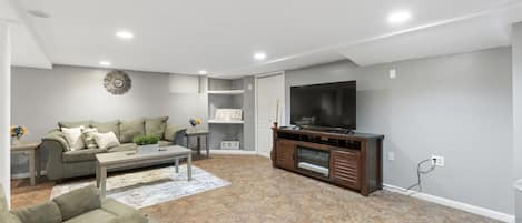 Smart TV, video games, ping pong, stereo