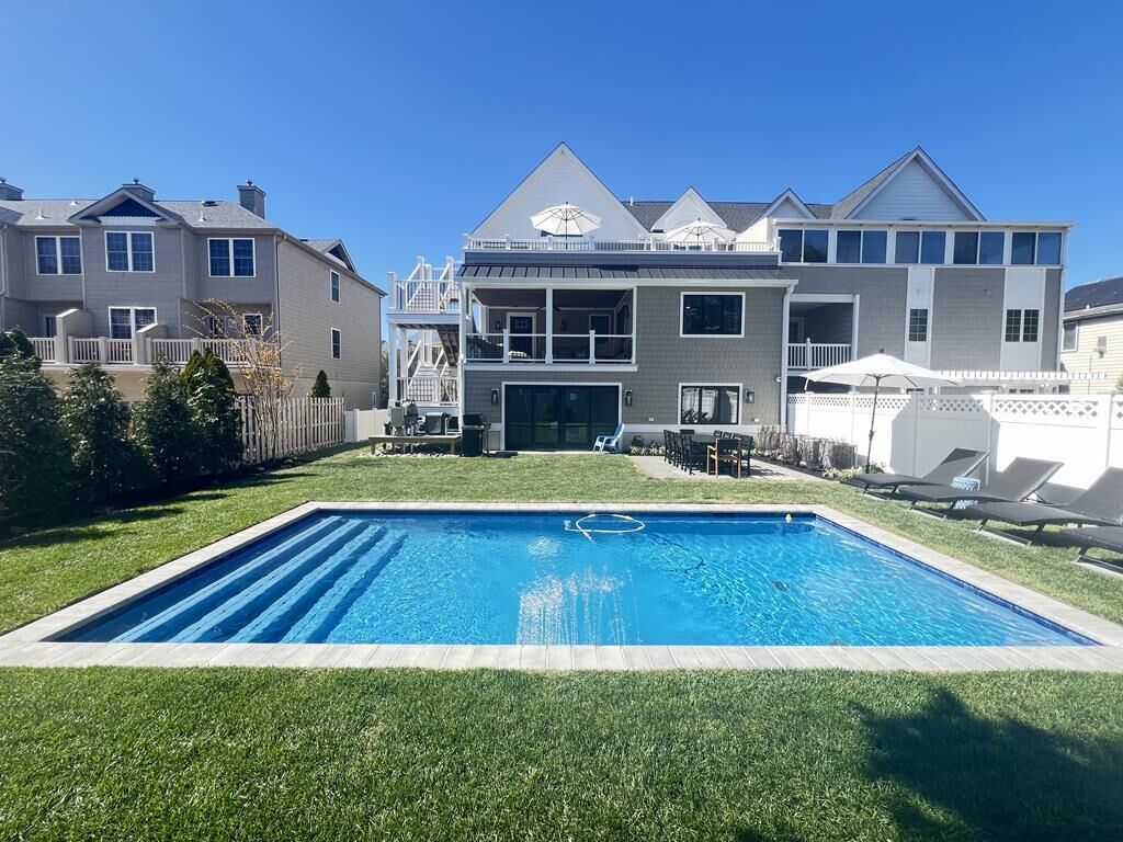 La Dolce Villa - 5 Bedroom Home with a Pool!