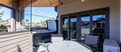 تناول الطعام بالخارج