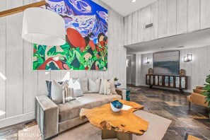 Smart TV, fireplace, books, computer monitors - NEW Ski-In/Out Royal Plaza Retreat in Deer Valley (Park City)