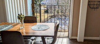 Pet Friendly in Charlottesville! UVA Medical Trauma Center School Wineries Parks