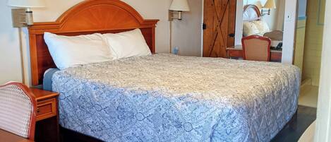 Basic Single Room | Desk, laptop workspace, free WiFi, bed sheets