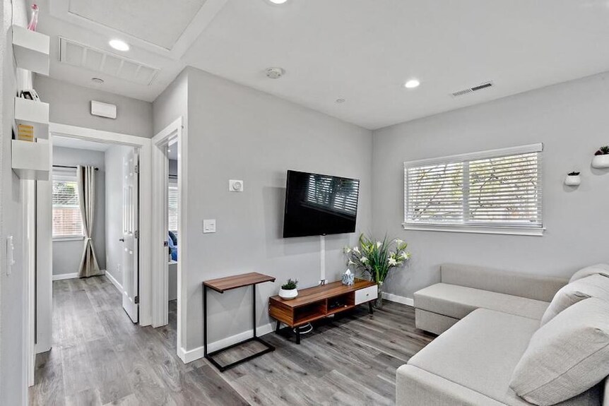 Beautiful Cottage In Mountain View - Palo Alto, CA