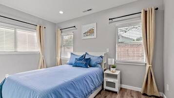 2 bedrooms, iron/ironing board, WiFi, bed sheets