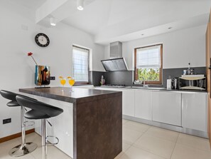 Fridge, microwave, oven, dishwasher - De Flora by Interhome (Pula/Galižana)