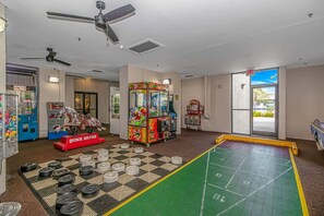 Game room - Ocean Reef 803 (Myrtle Beach)