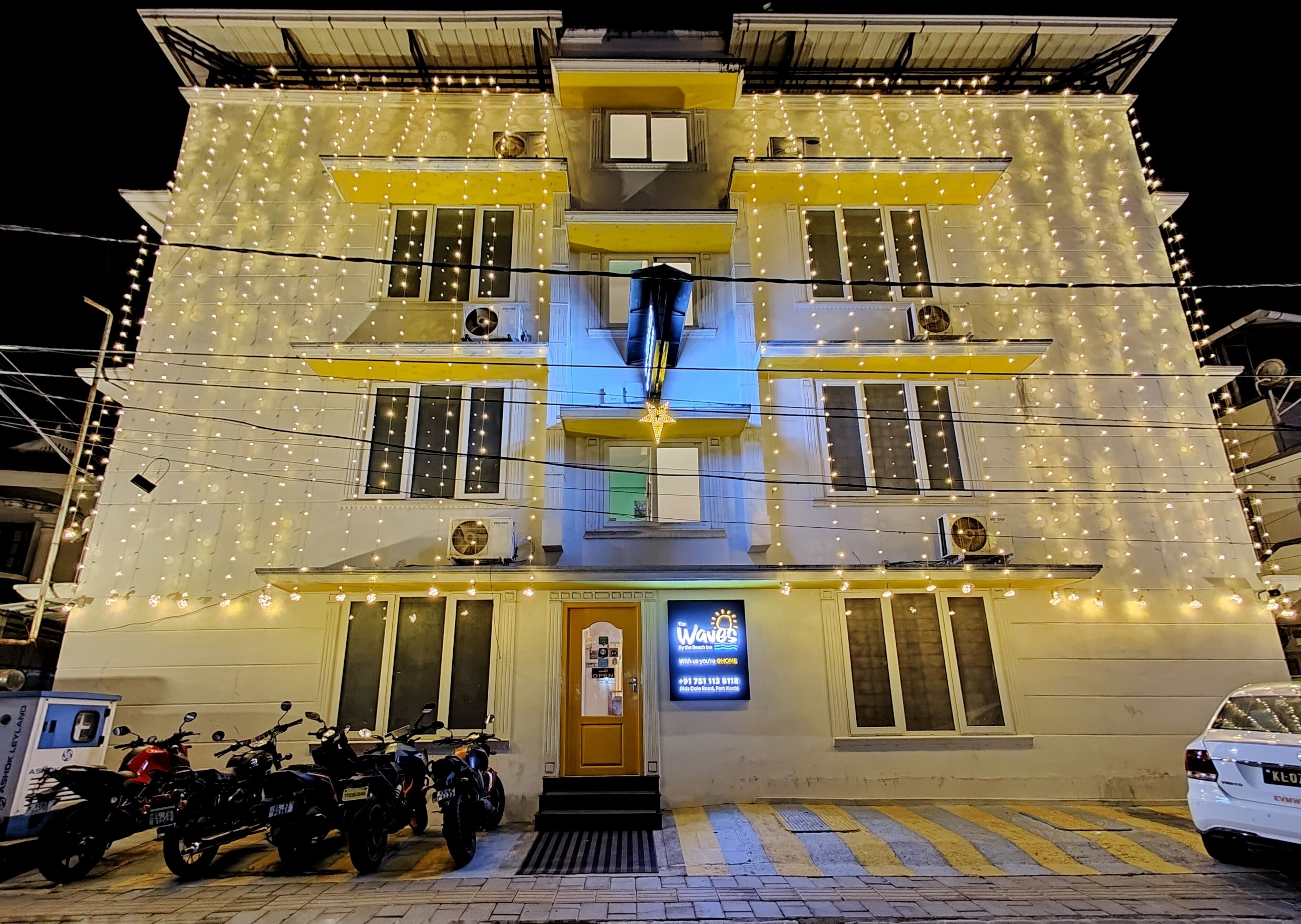 Vista frontal de la propiedad