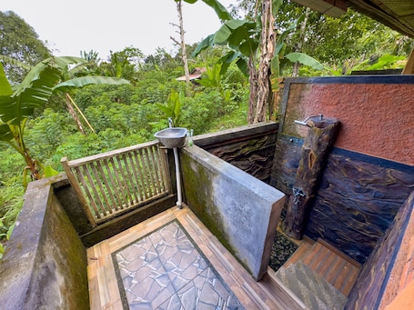 Wooden Room | Bathroom