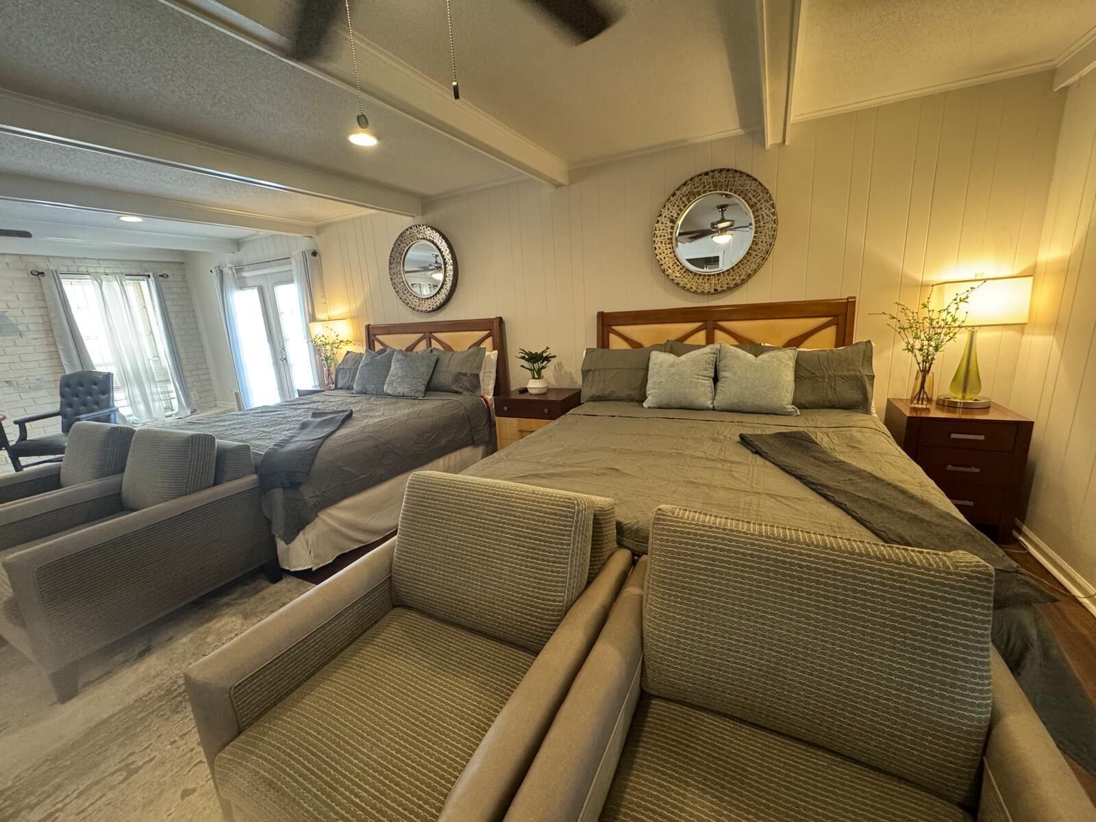 5 bedrooms, desk, iron/ironing board, free WiFi