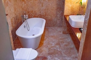 Room - Crown Regency Beach Resort (Boracay Island)