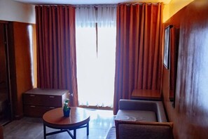Room - Crown Regency Beach Resort (Boracay Island)