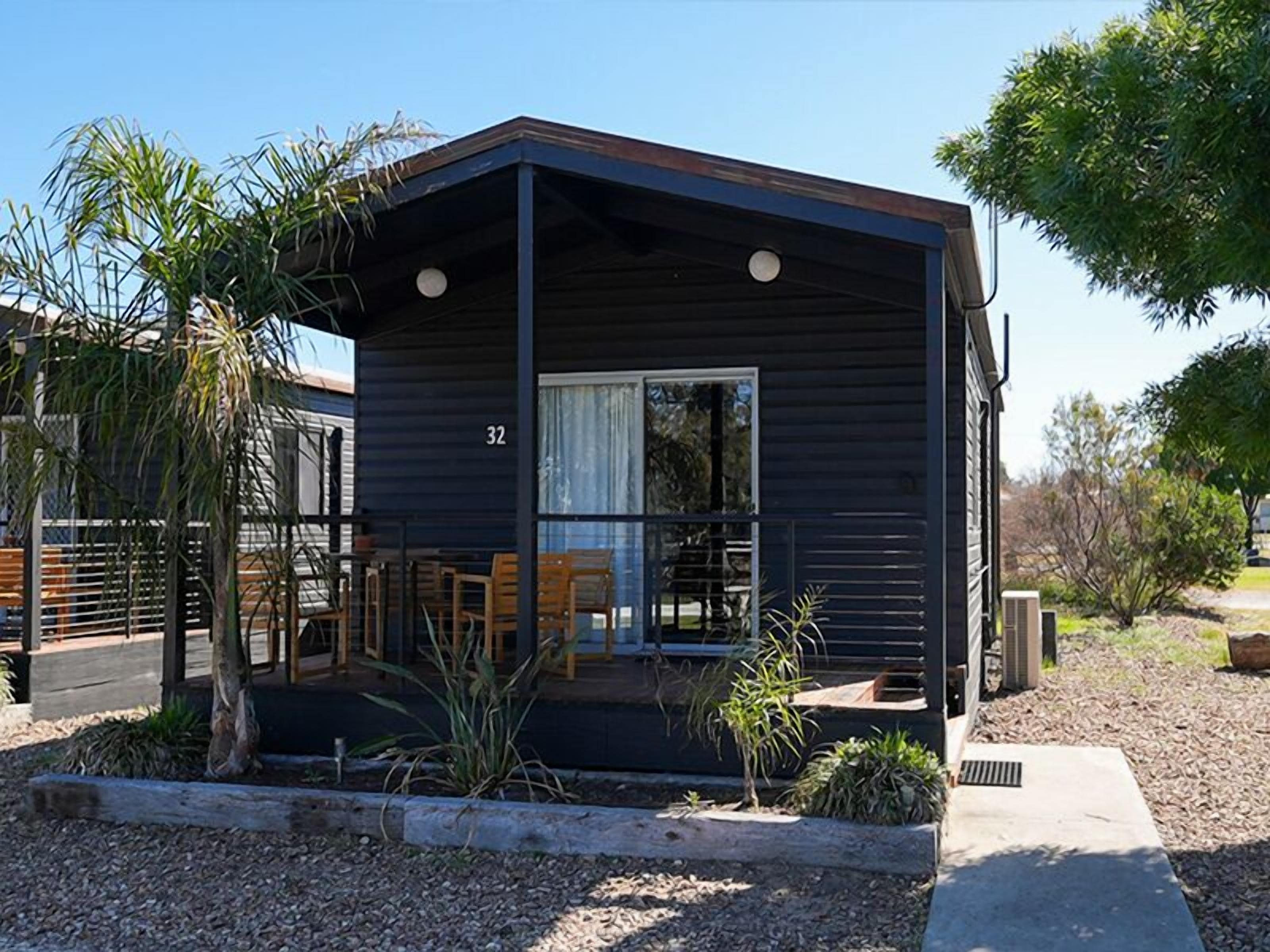 Classic Cottage, 2 Bedrooms | Bed sheets