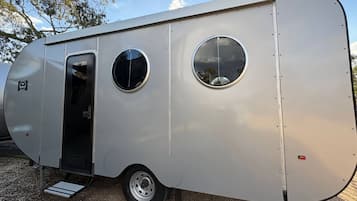 Design Cabin (no ensuite)