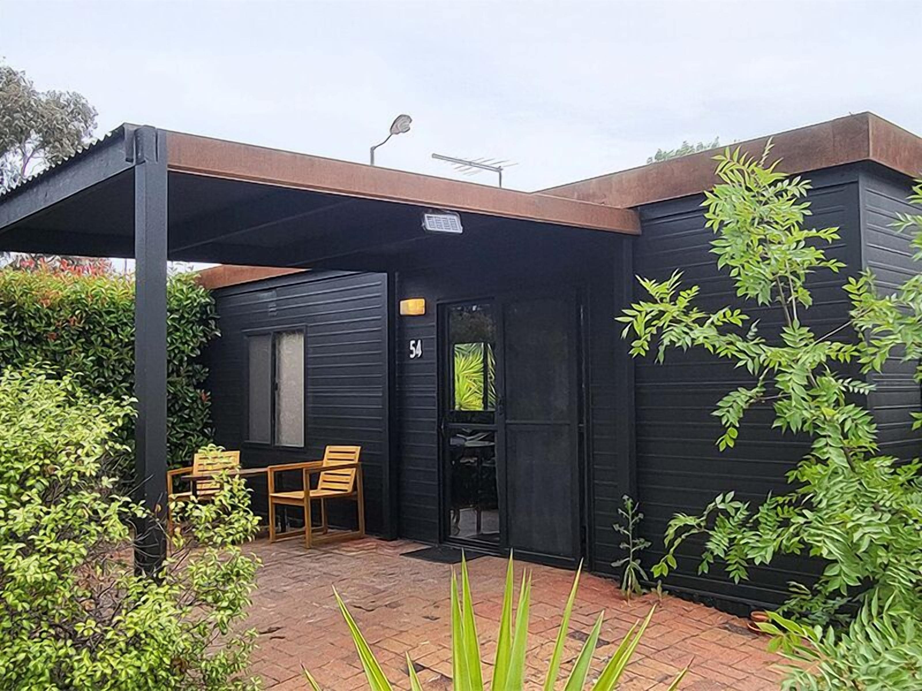 Classic Cabin, 1 Queen Bed | Bed sheets