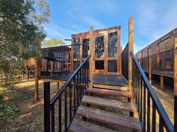 Deluxe Cabin | Bed sheets - Stawell Grampians Gate C & C Park (Stawell)