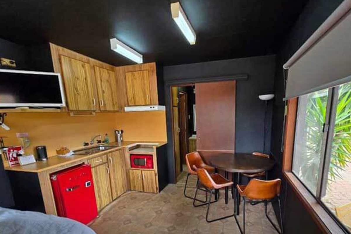 1 habitación y ropa de cama