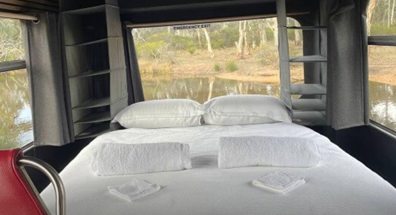 Casa rodante de diseñador, 2 habitaciones | Ropa de cama 