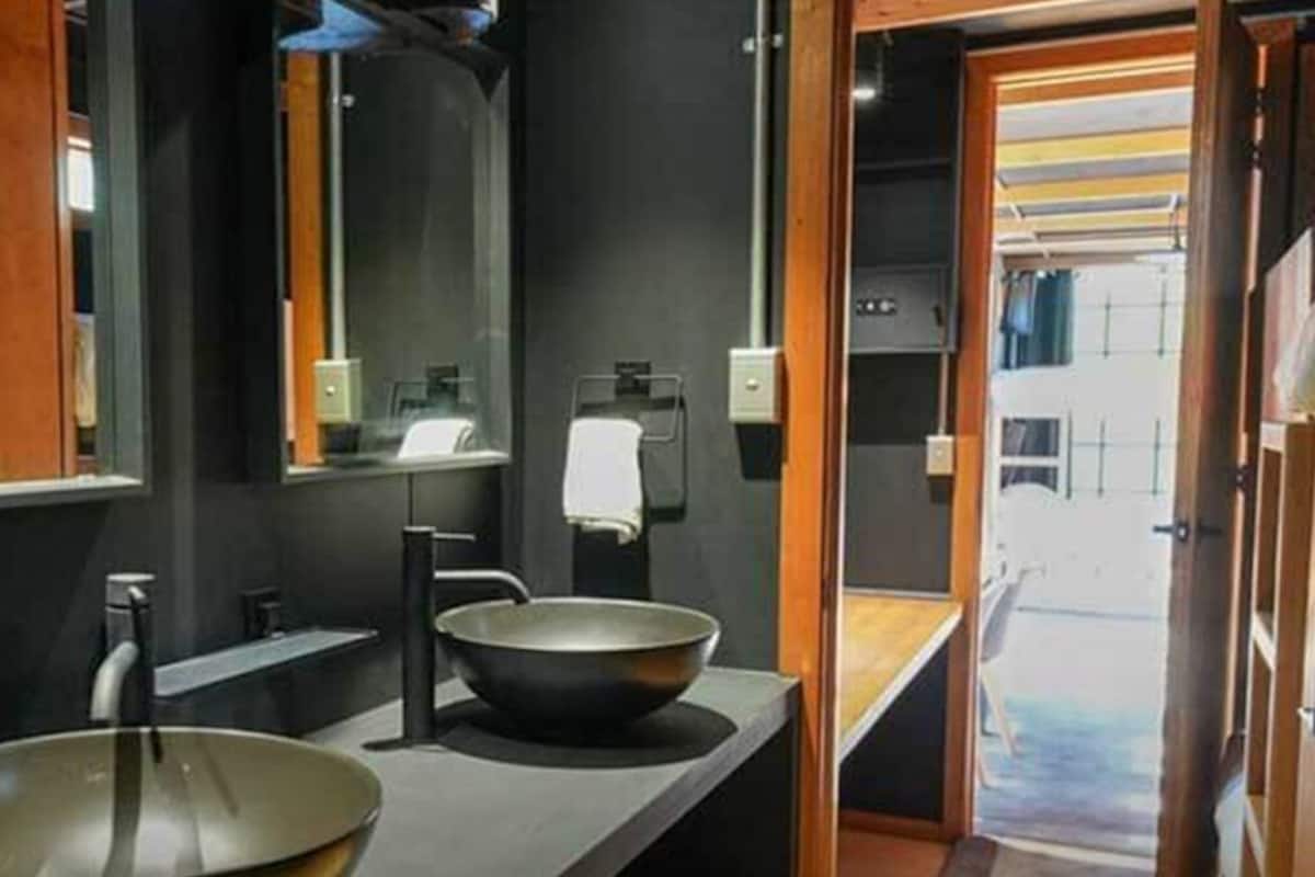 1 habitación y ropa de cama
