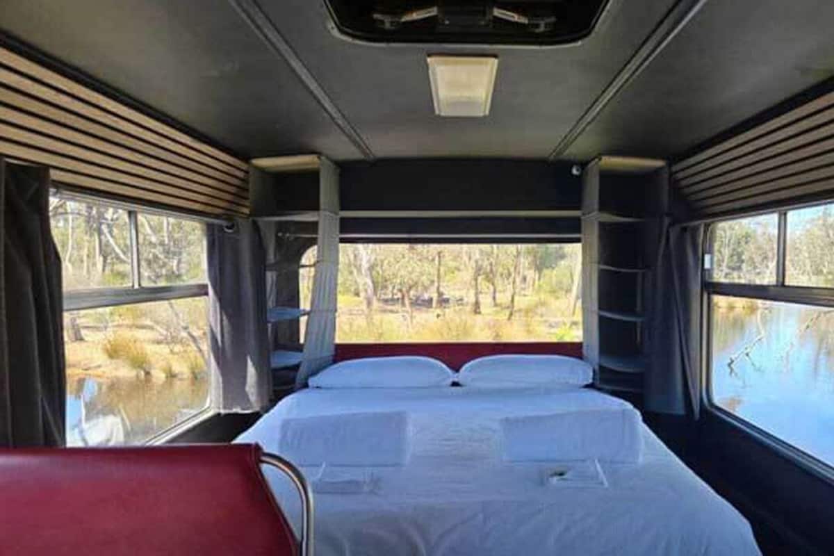 1 habitación y ropa de cama
