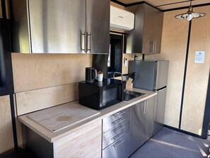 Signature Cabin, 1 Queen Bed | Bed sheets - Stawell Grampians Gate C & C Park (Stawell)