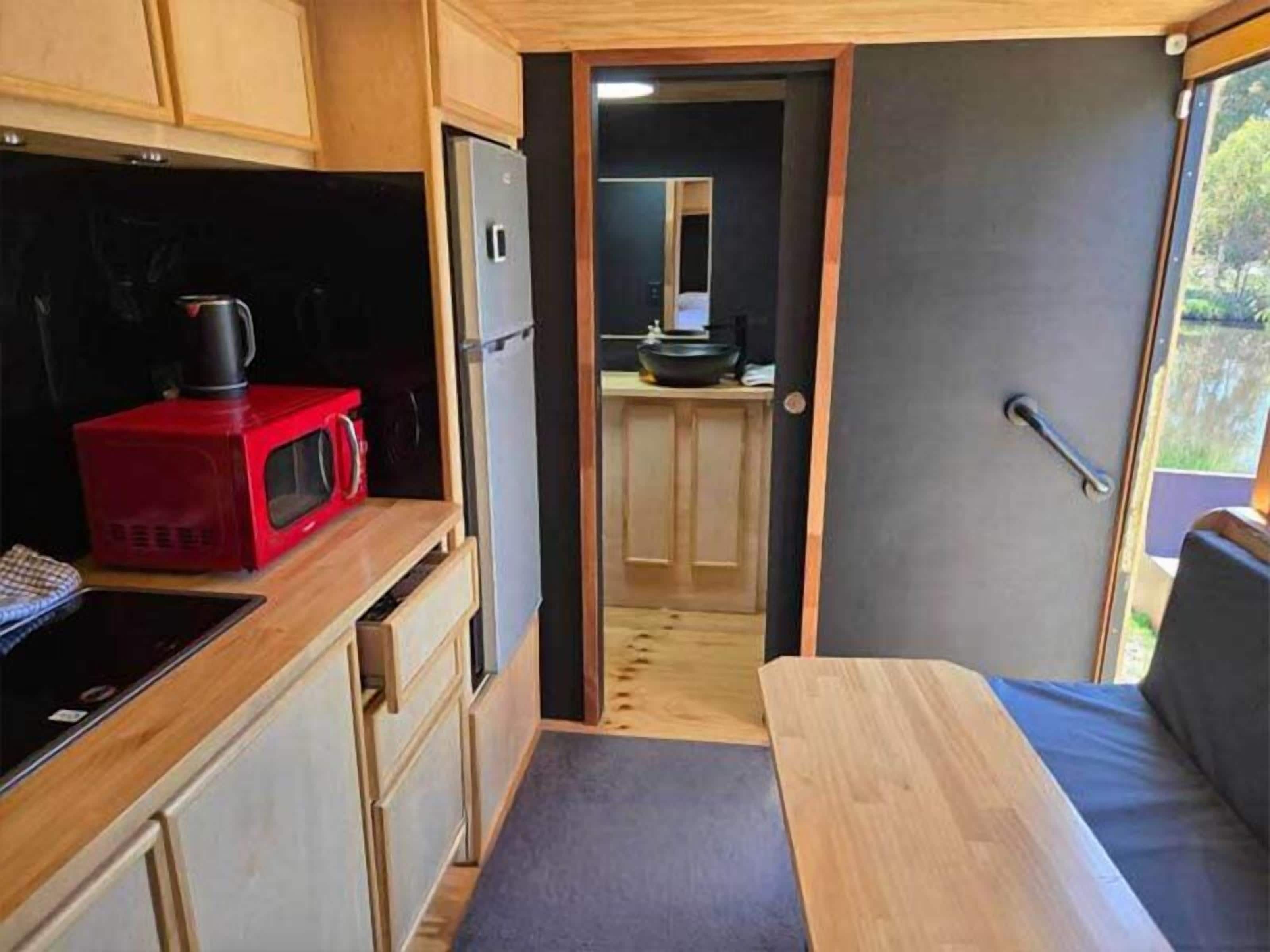 Design Cabin, 1 Queen Bed | Bed sheets